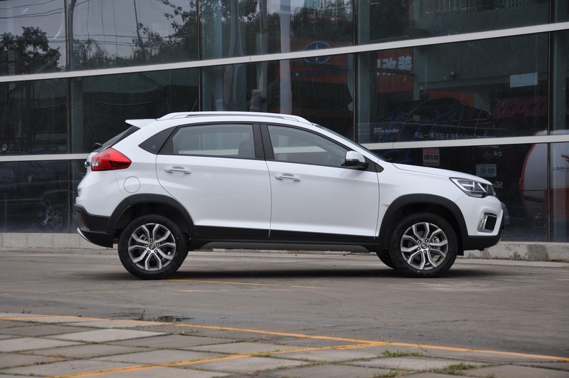 【 奇瑞瑞虎3X图片】_白色_外观