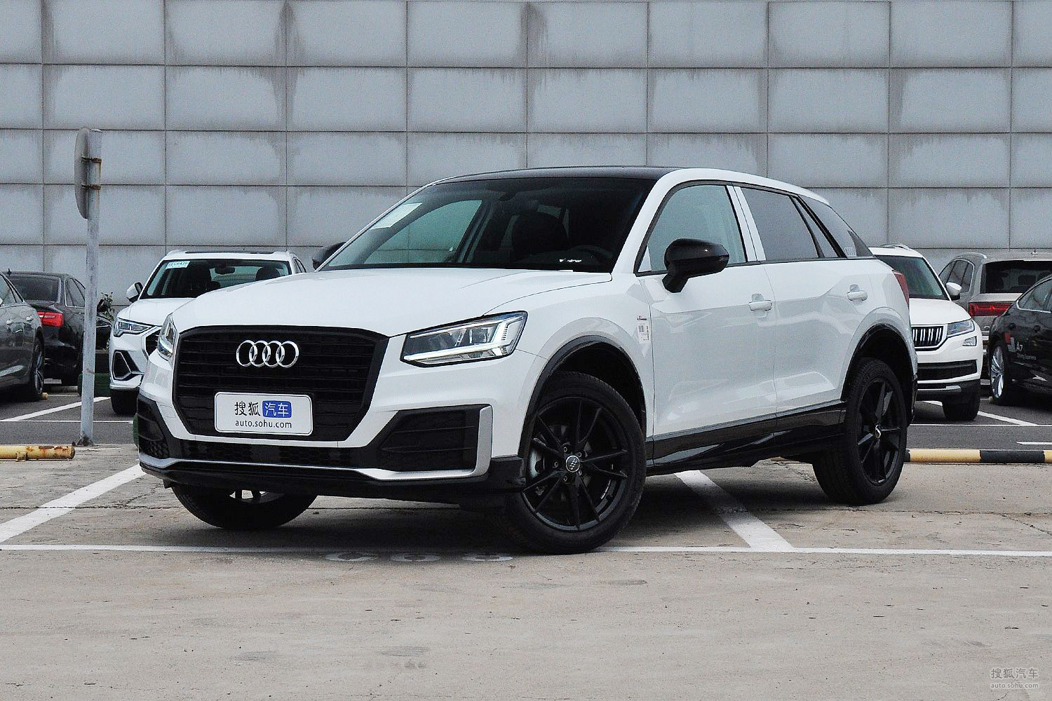 《车型速览》2020款 奥迪Q2L 35 TFSI 进取动感型