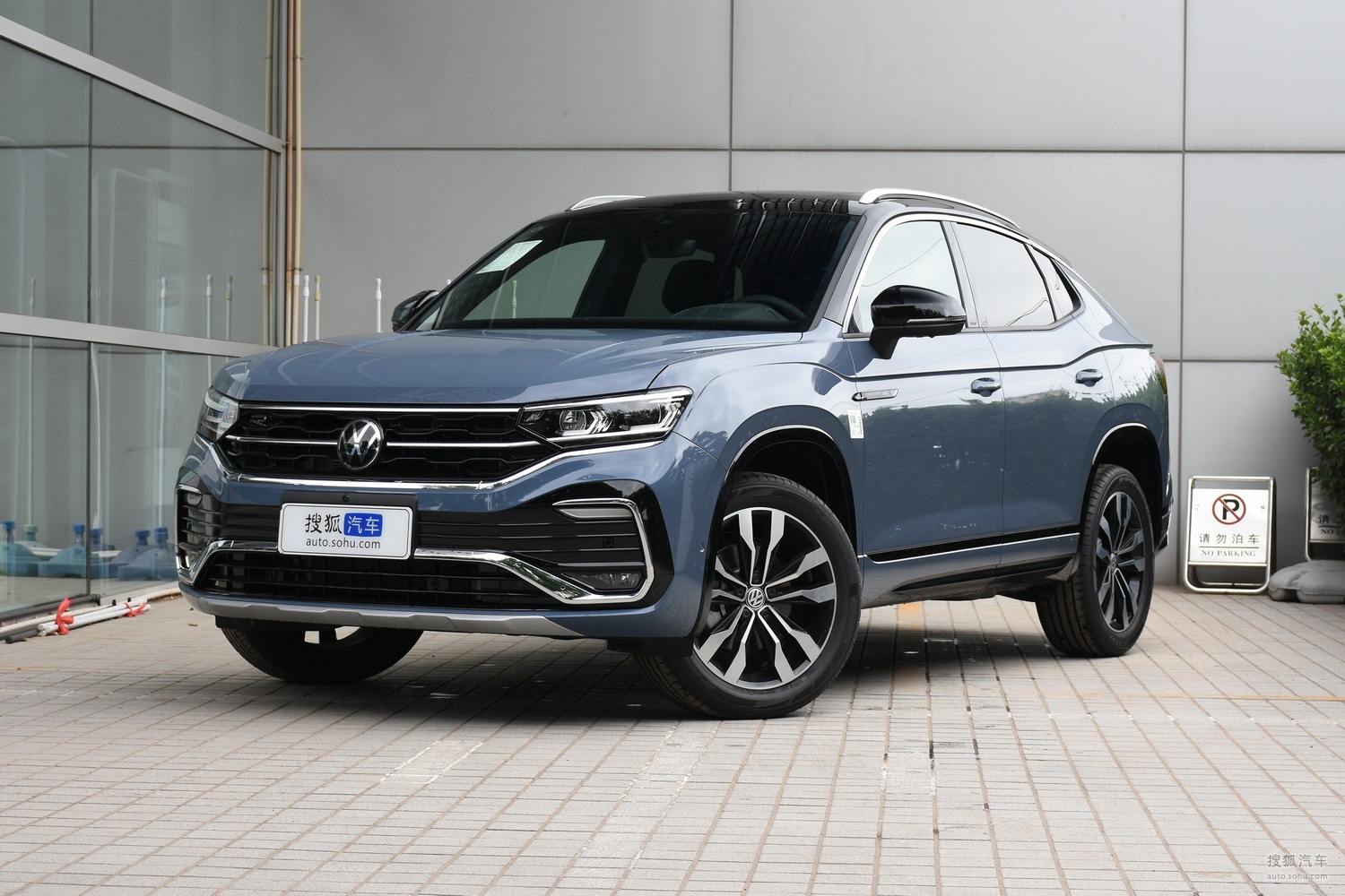 《车型速览》2020款 一汽大众探岳X 380TSI 四驱尊崇智联版