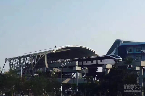 比亚迪携手国开行签署600亿轨道交通产业