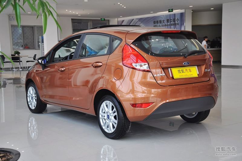 【福特嘉年华两厢 2013款1.5L 自动品尚型外观