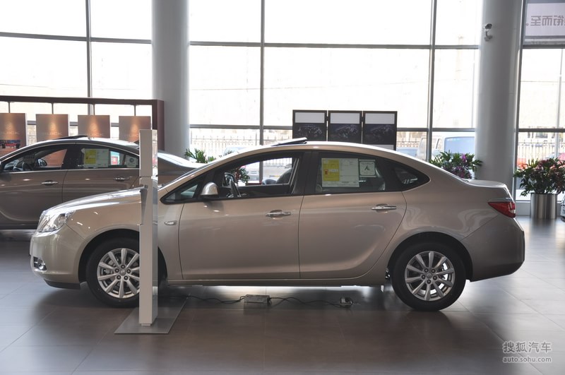 英朗GT2010款1.6L 手动 进取版外观卡其金 t7