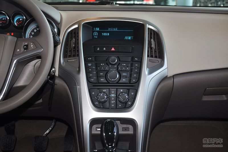 【别克英朗GT 2013款1.6L 手动 进取版内饰浅