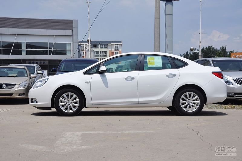 英朗GT2012款1.6L 手动 进取版外观雪域白 t1