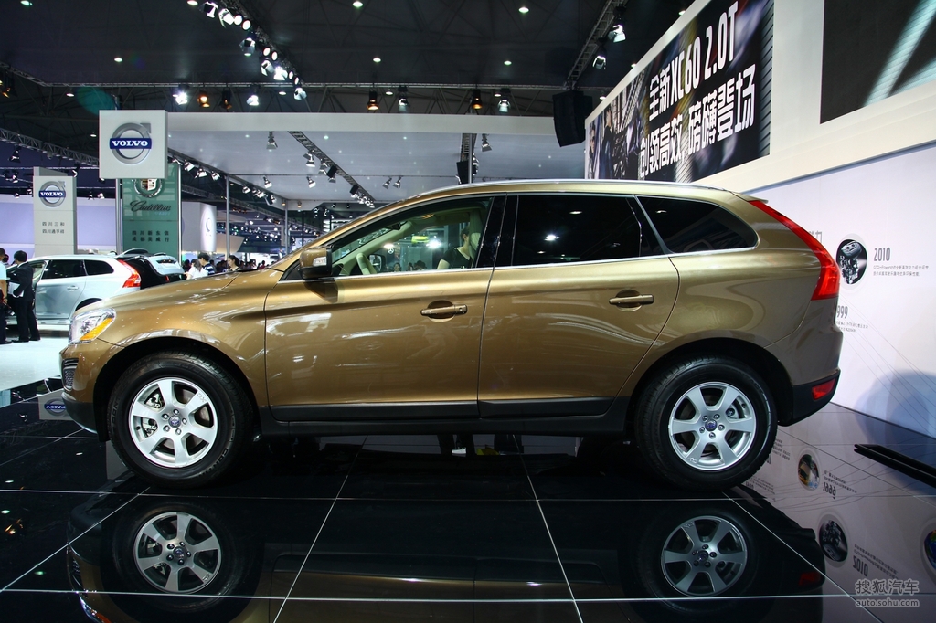 2010款沃尔沃xc60 2.0t成都车展实拍