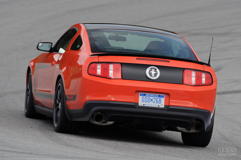 2012款福特野马boss 302