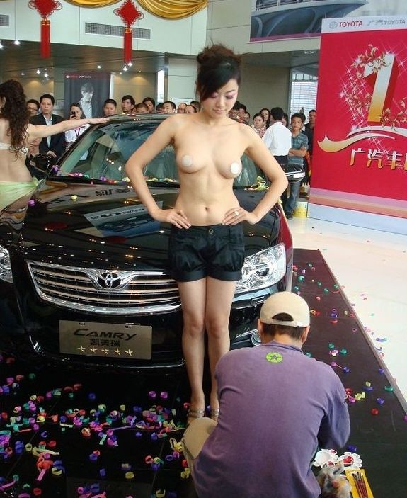 赤露青春车模美女大秀<em>人体</em>彩绘-其他图片-搜狐