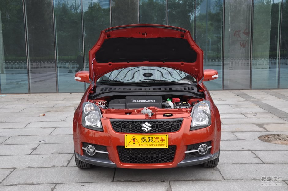 2011款长安铃木雨燕1.5l 自动 运动版