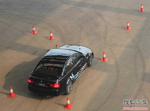 汽车城内,m展厅自筹备以来共举行了m3极速试驾体验会、x5m高清图片