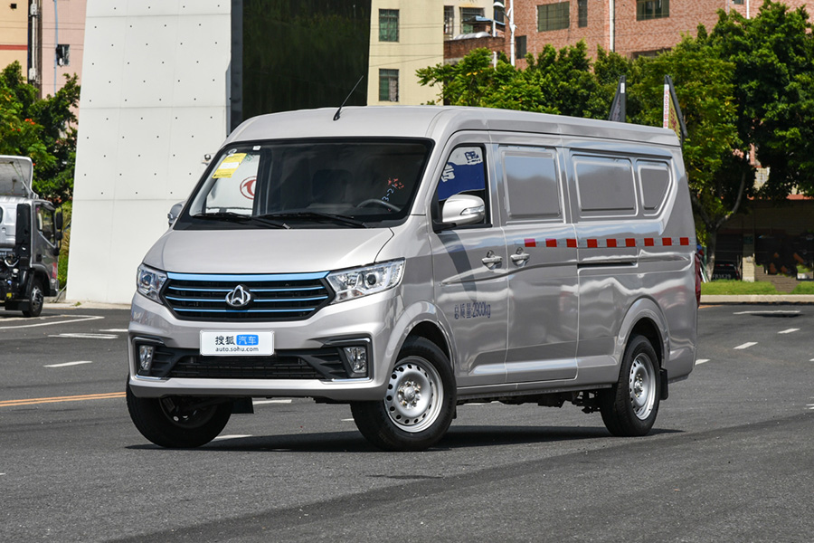 长安欧尚跨越星V7EV