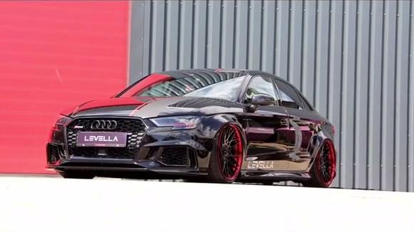 新奥迪RS3加了宽体比卡罗拉还美