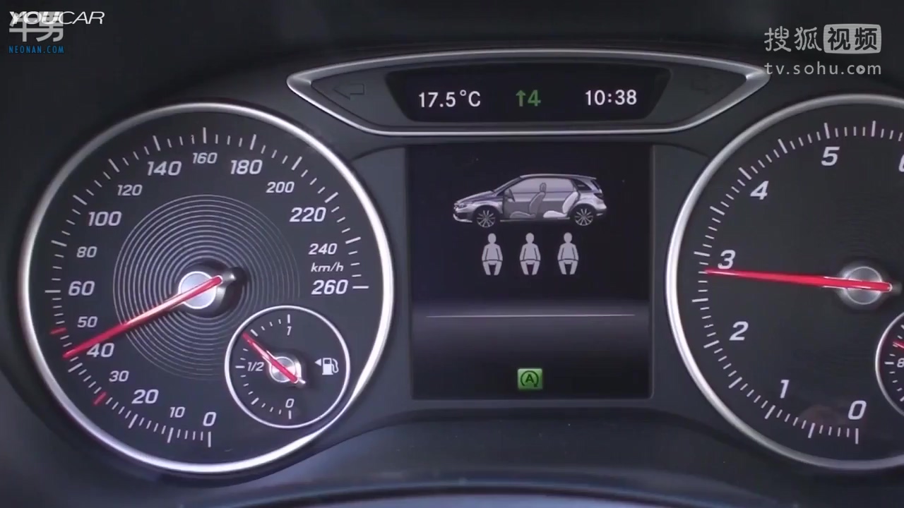 2015款奔驰B级车 - 碰撞预警辅助系统演示