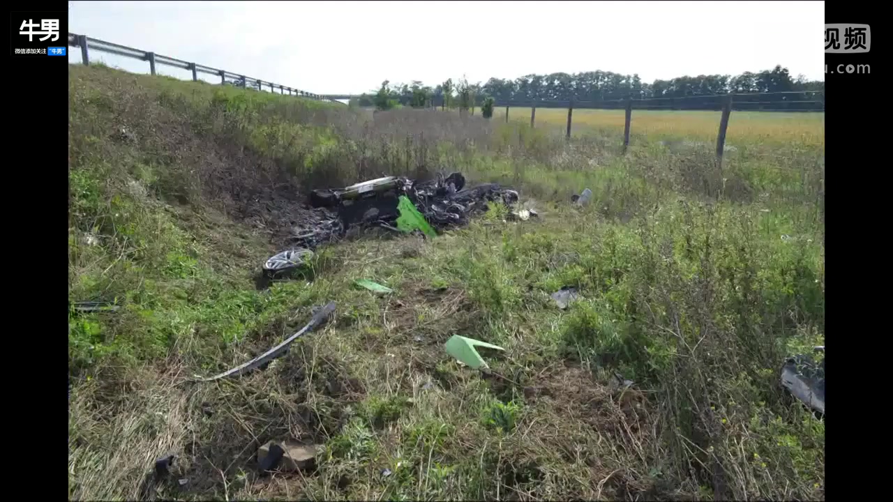 撞成碎片！时速超过320KMh兰博基尼Huracan高速公路事故