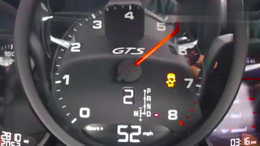 直线加速赛奥迪RS4挑战保时捷911 GTS