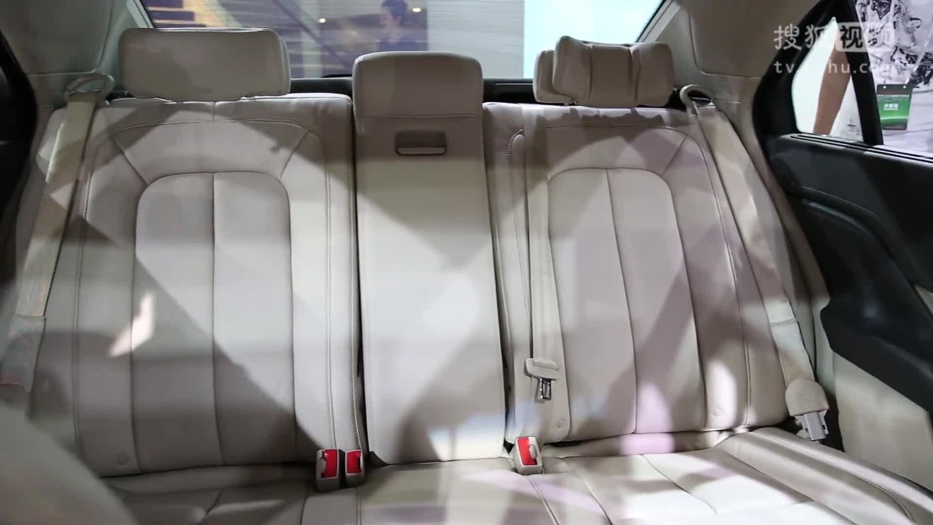 新车评网北京车展现场报告-林肯CONTINENTAL