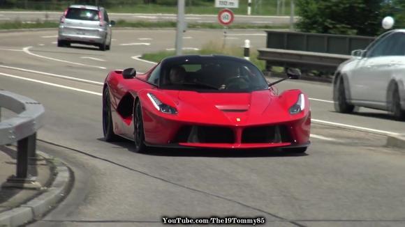 法拉利LaFerrari 458Spyder 声浪到底多好听？站路旁感受一下