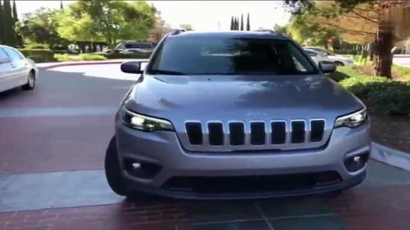 2019款JEEP自由光实车拍摄！