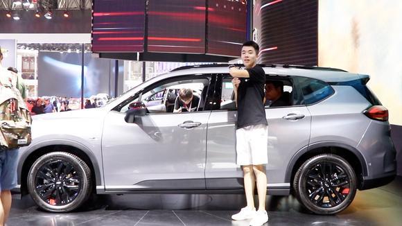 美式大七座雪佛兰沃兰多 售价不到13万外观很战斗