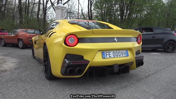 法拉利Ferrari F12 TDF，踩下油门就知V12多凶猛了