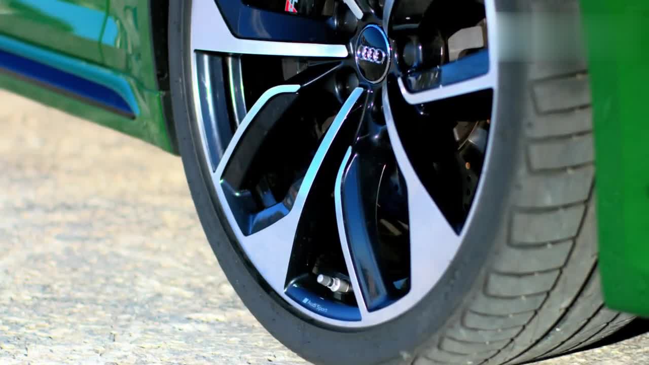 别老惦记超跑！人生有这辆旅行车足矣！奥迪RS4 Avant，4.1秒破百