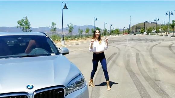 180万的宝马X5M，坐进后排，才知道什么叫做豪华！