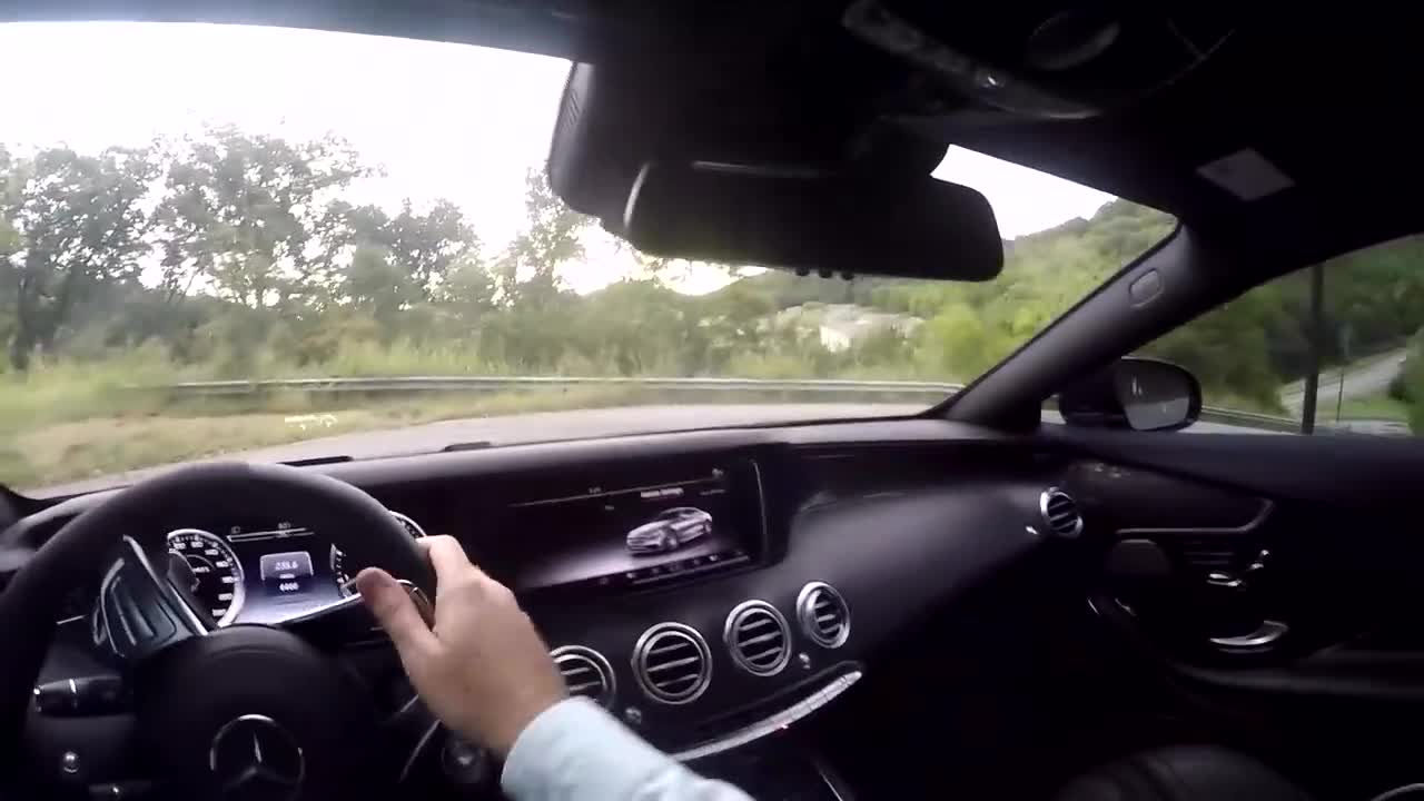土豪第一视角试驾奔驰s65 amg,车内异常安静