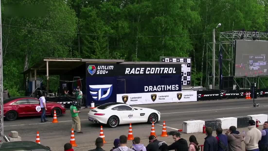 奔驰AMG GT S直线加速奔驰CLS63 AMG