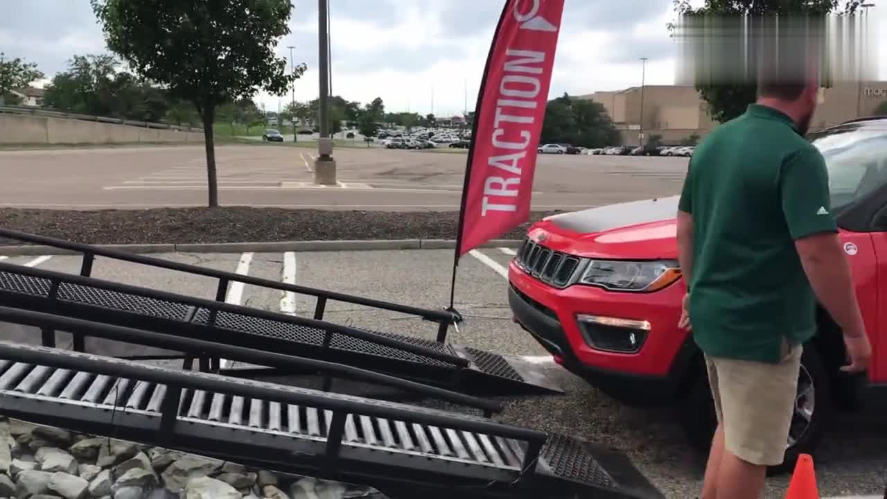 本级别最强，全新JEEP指南者场地越野测试