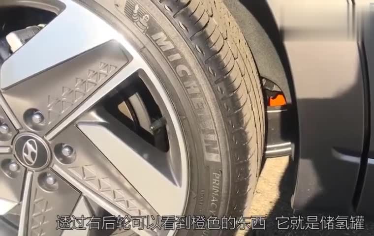 自从路虎星脉出了隐藏式门把手，现在连20万不到的现代都配备！
