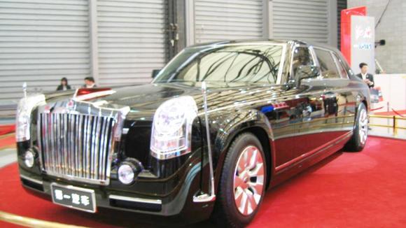 28万现金提红旗H7，河南小伙举办隆重仪式，小伙：比奔驰有面子！