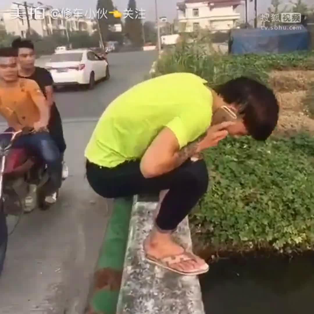 修车小伙关注:Come and have a look at 修车小伙关注s Meipai>&