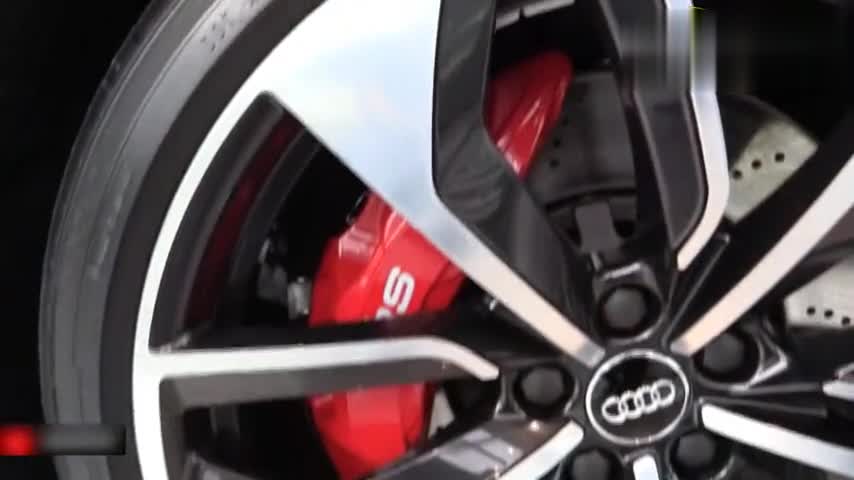 2018款奥迪RS4刚刚到店，打开LED流水灯和仪表盘瞬间心动了！