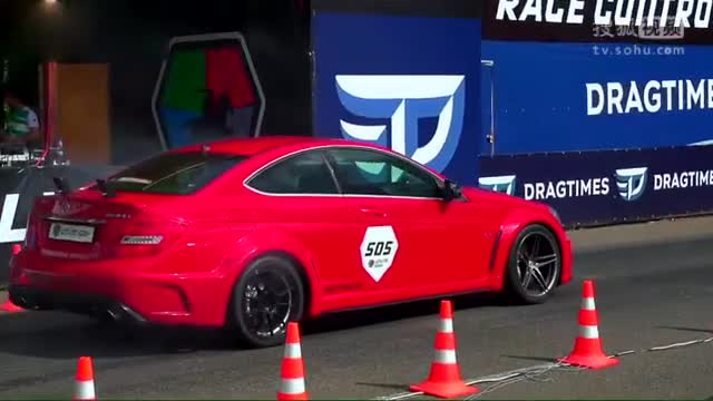 以一敌二 奔驰直线PK宝马M6与科尔维特