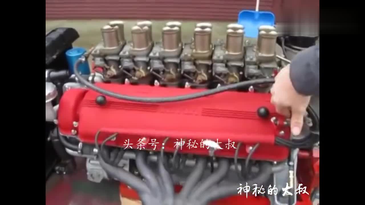启动一台法拉利V12发动机，3.0升排量听声音就知道动力很强