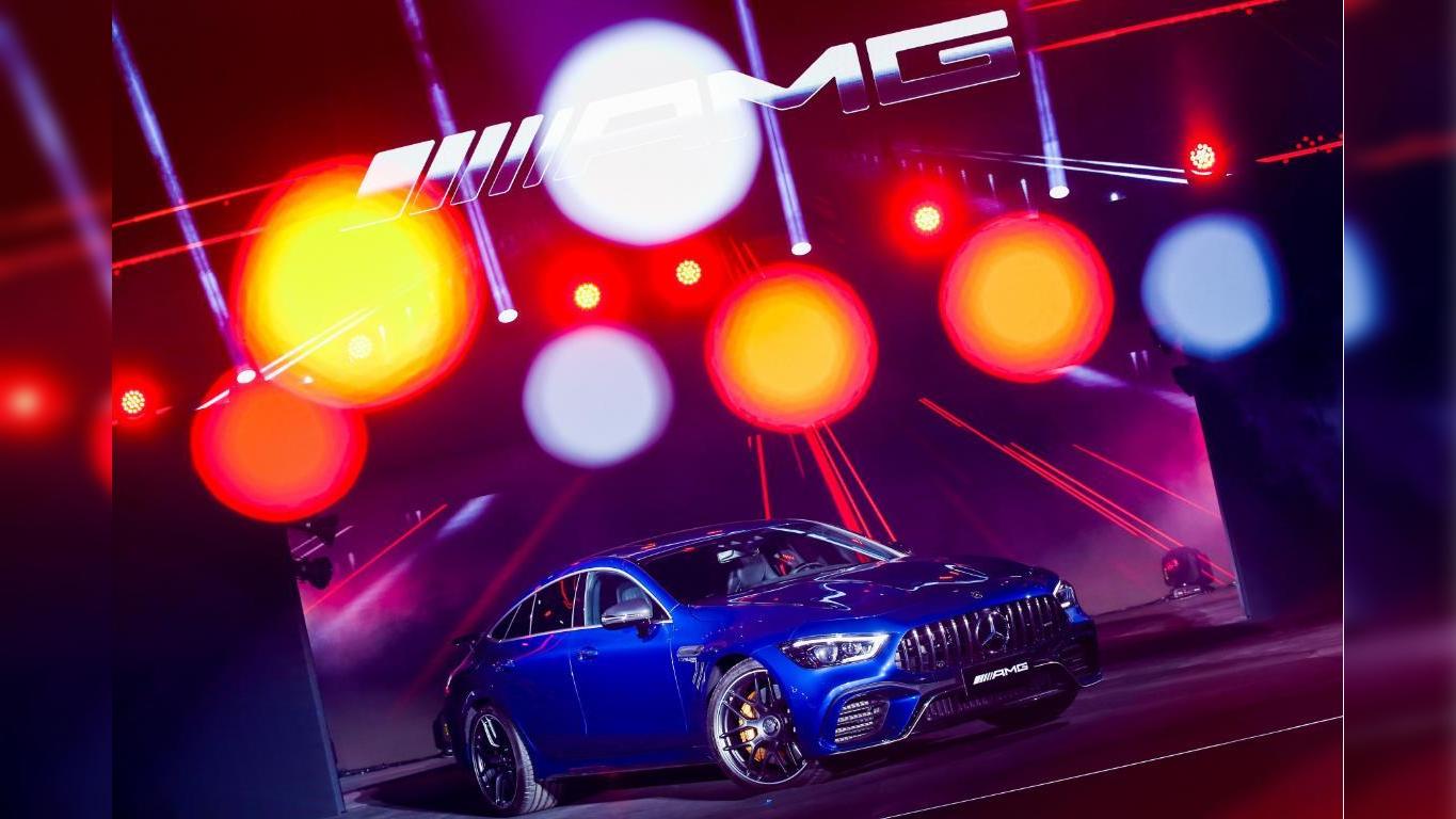 奔驰又来骚操作！AMG GT四门居然有一大后排？