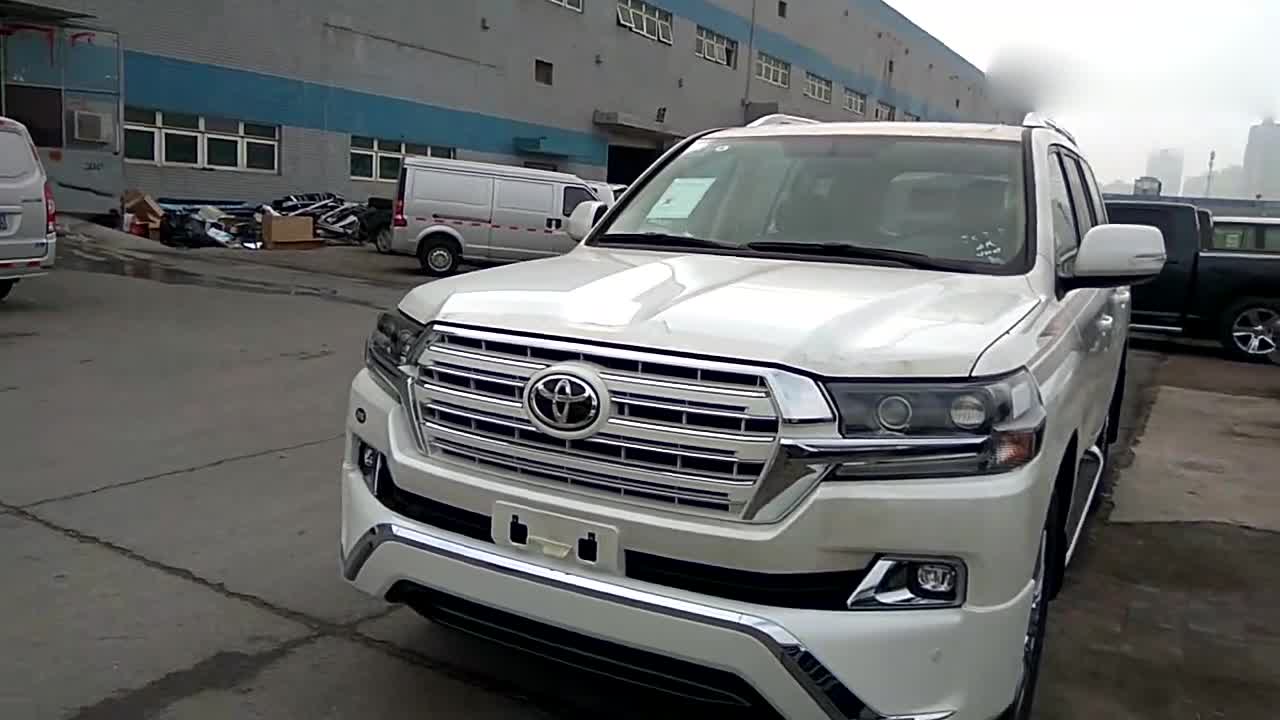 17款酷路泽4000 改装后更加霸气 是全国旅游首选驾座