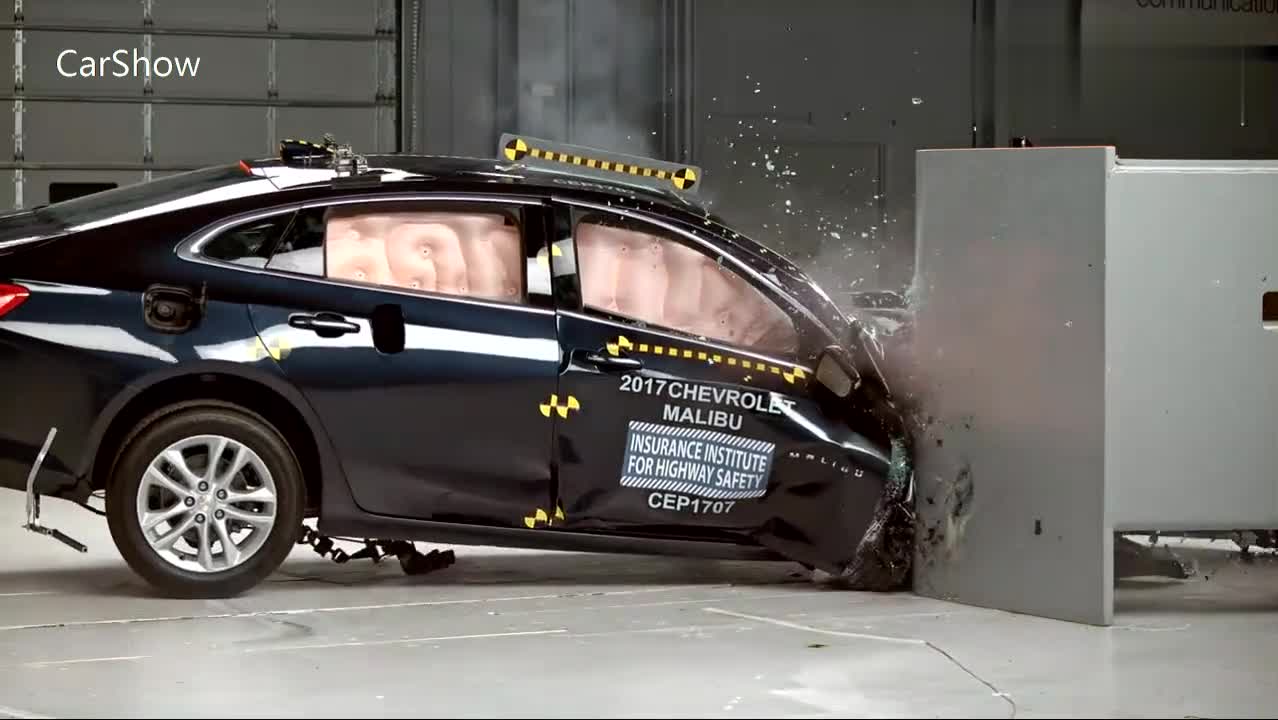 Chevrolet Camaro crash Test