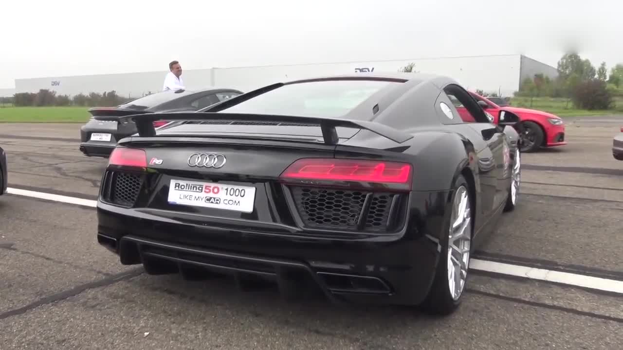 奥迪R8 V10 PLUS vs 奥迪TT RS 赛车！