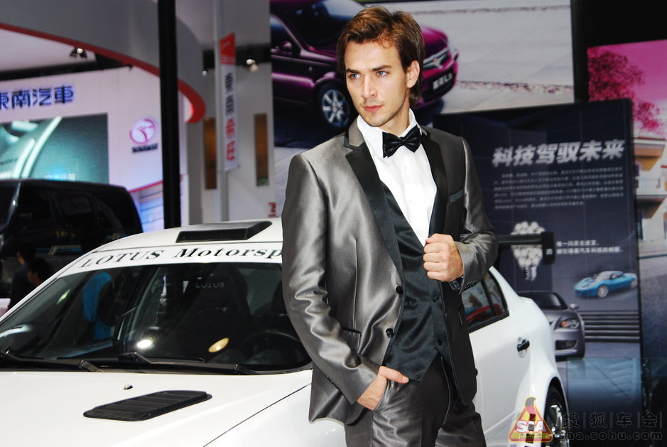 【车展回顾】美女是浮云,我来车展都是看帅哥