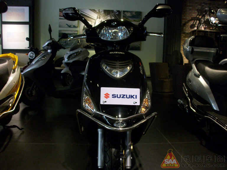 ne五星级摩托车销售基地全新海王星UA125T -