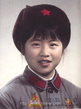 着PLA海军65式军装冬装的<em>女兵</em>_<em>汽车</em>与武器装