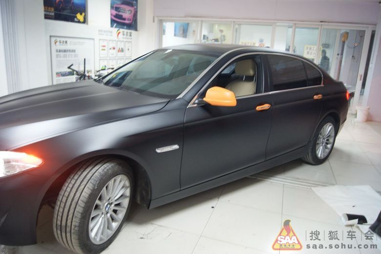 宝马535Li全车亚光黑+后视镜门把手亚光橙_靓