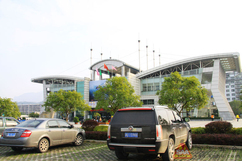 大山之中的繁华都市:《印象张家界》_北京车友