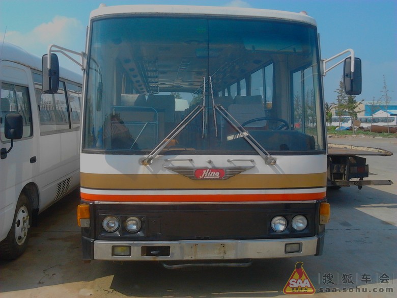 日野客车2辆准备要拆了啊可惜了_老爷车_搜狐车友会