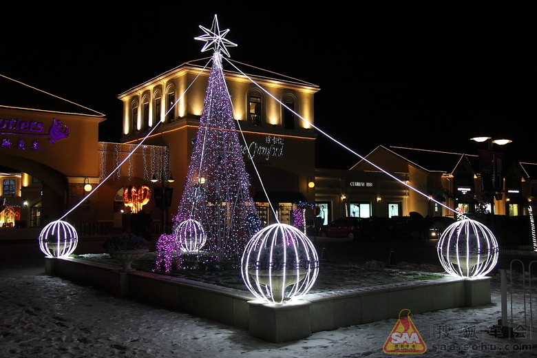 北京斯普瑞斯奥特莱斯的夜色