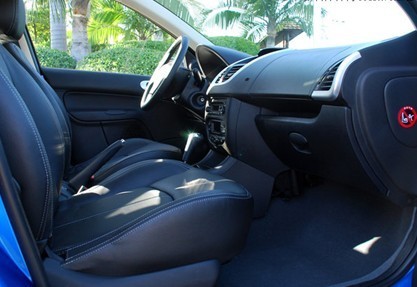 人在囧途,狮在雄途_标致车迷