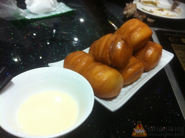 小妻说我啃起骨头不如狗 小腐记