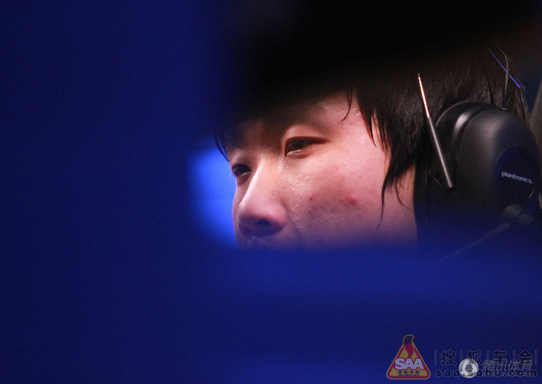 LOL总决赛皇族完胜OMG晋级_北京骐达论坛_