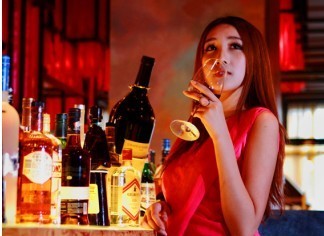 北京工体西路邂逅德州扑克美女高手