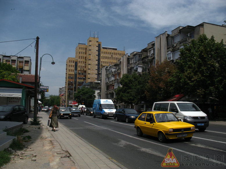 看看被捐校车的马其顿人民过的咋样